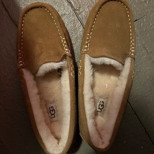 ugg slippers (SOLD)